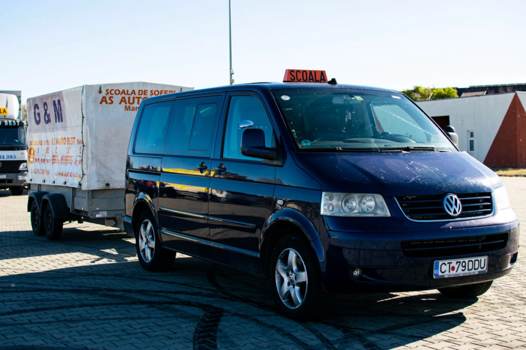 Parc auto categoria B+E — Auto Euxin Constanța