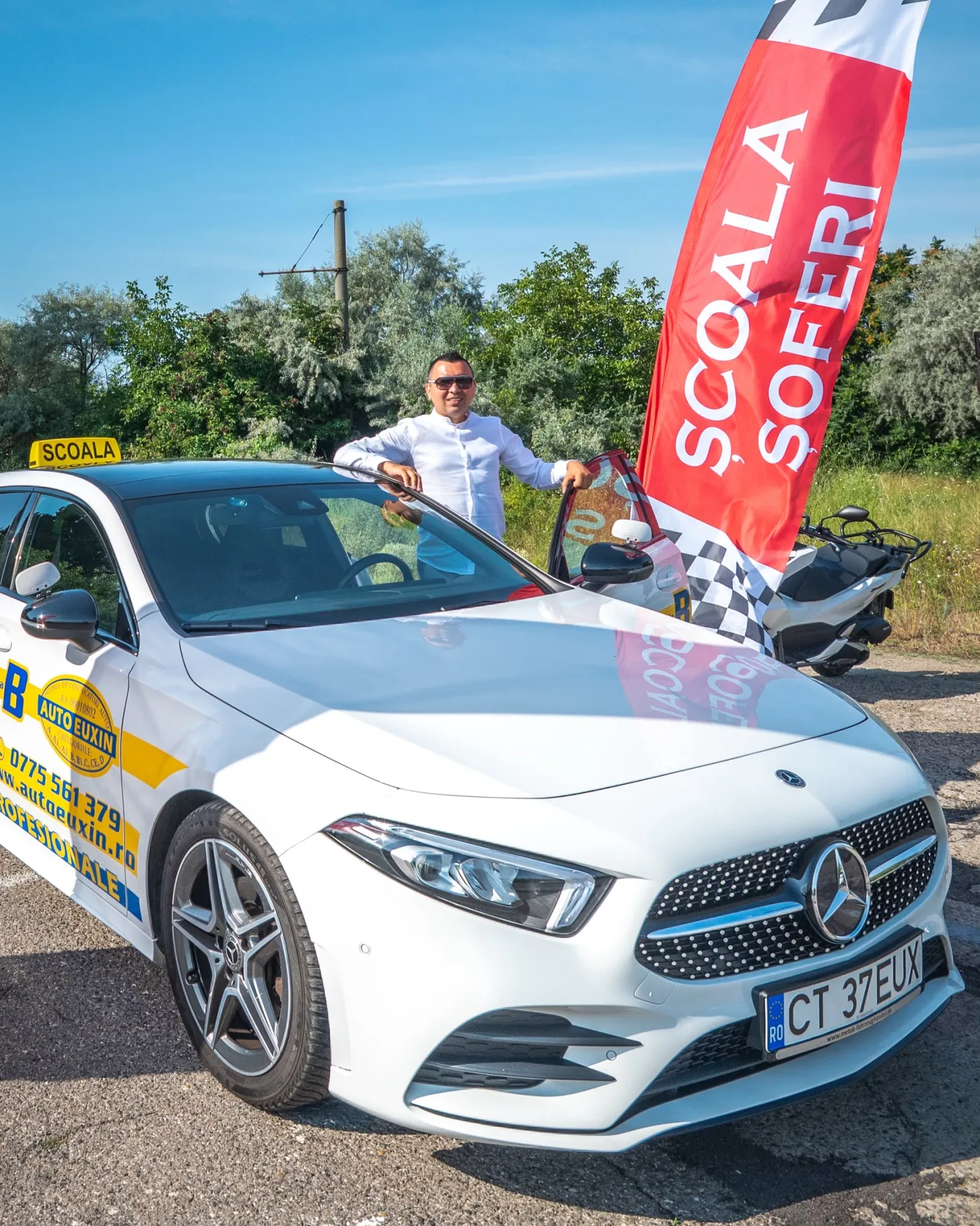 Mercedes categoria B — mașină de școală Auto Euxin